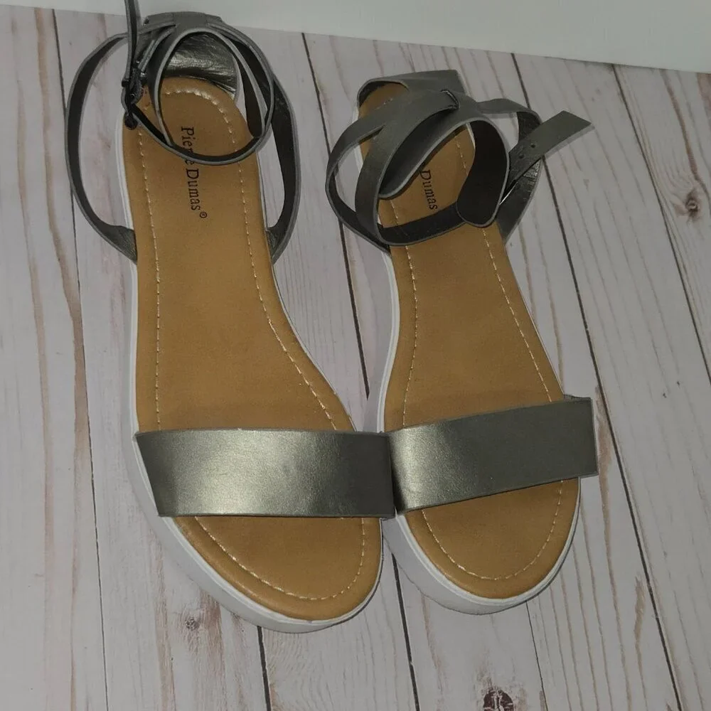 Pierre Dumas Women’s Gray Metallic Platform Sandals Ankle Strap Size 9